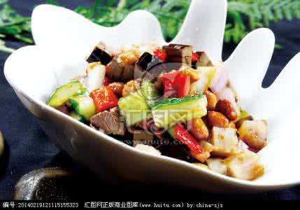 爸爸妈妈最爱我儿歌 #美食感恩季#【爸爸最爱的下酒小拌菜——花仁拌三丁】