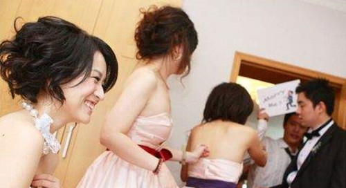 伴娘问新郎的堵门问题 伴娘为难新郎的问题 伴娘为难新郎的问题 堵门为难新郎的问题