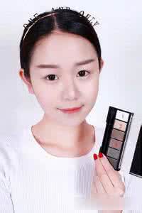 裴秀智妆容 韩国裴秀智妆容示范