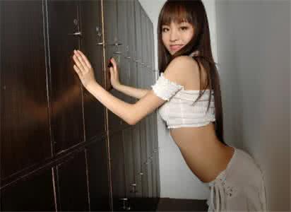 欣赏女性臀部图片大全 美女臀部曲线不错,坐办公室的女性可长不出这样的臀部