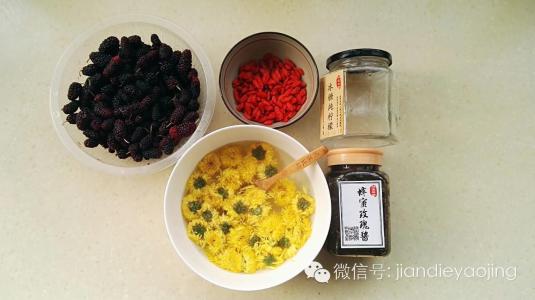 枸杞桑葚膏 桑葚枸杞膏：抗衰老、滋补肝肾的神奇膏方