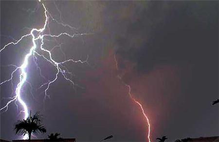 梦见打雷下雨 梦见打雷 梦见打雷下雨_梦见打雷