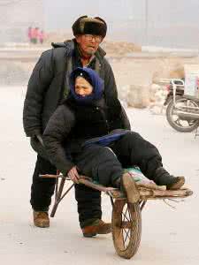 平凡才是爱情的真谛 活着健康快乐才是真谛 人老了，活着就是胜利，健康才是目的！