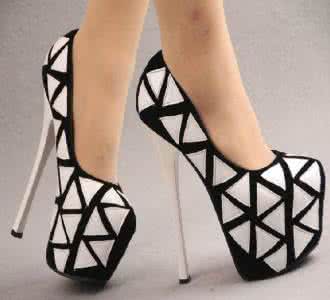 女士大棉鞋 女人夏天穿哪些鞋很伤脚