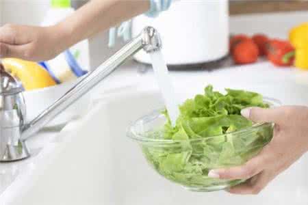 蔬菜农药残留的危害 这样洗菜降低农药危害
