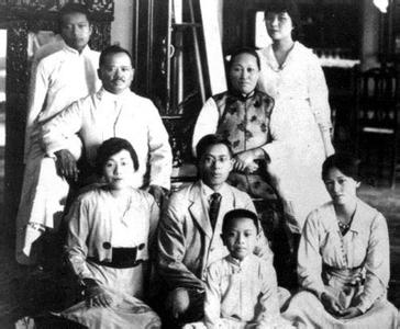 蒋介石 宋子文 揭秘历史：蒋介石为何会在除夕夜打宋子文耳光