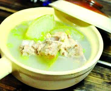 脊骨冬瓜汤 祛湿靓汤——冬瓜薏米脊骨汤