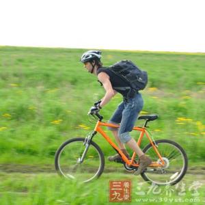 骑自行车安全常识 健身常识 想要健康那就来骑自行车吧