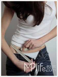 超瘦肋骨骨感美女 瘦出“骨感”女人的5个绝招