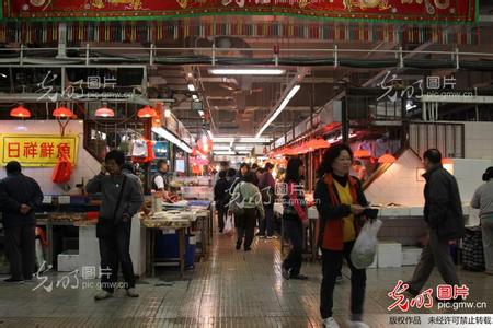 在菜市场开服装店 如何在菜市场里卖服装？