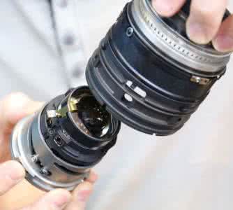 佳能35mm1.8镜头 佳能35mm f/1.4L II USM镜头拆解:宛如坦克