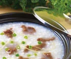 牛肉砂锅粥的做法 【西芹牛肉砂锅粥】