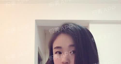 女生为什么上班不化妆 女生为什么上班不化妆？还不是因为公司男同事太丑