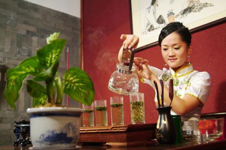 绿茶茶艺解说词 绿茶茶艺表演解说词 合计十二道程序