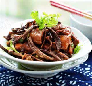 茶树菇炖鸡 红烧茶树菇鸡块