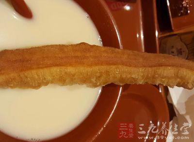 慢性荨麻疹怎么治根 荨麻疹怎么办 做到这些可让你早日康复