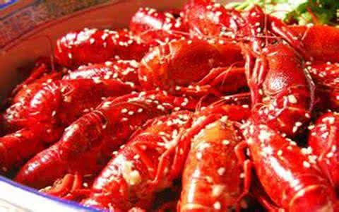 小龙虾食用方法 小龙虾的食用方法