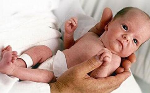 早产儿的护理与喂养 早产儿的护理与喂养 如何照顾好早产宝宝？早产儿喂养的注意事项