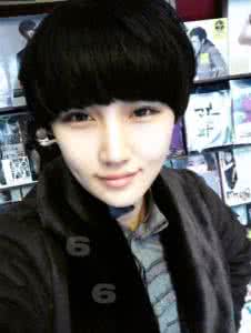 几十款小女孩发型短发 长中短都有范儿 6款发型出街最抢眼