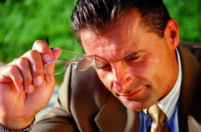 男性更年期的治疗 男性更年期的治疗 男性更年期的治疗 主要有3个方法