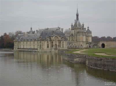 巴黎圣母院大教堂 地下城堡2 大教堂 适合结婚的巴黎婚礼教堂城堡大全