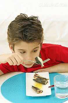 儿童吃鱼的好处 儿童吃啥鱼对健康有好处