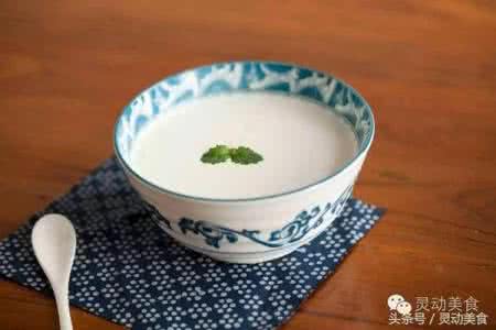 热牛奶暖胃 牛奶暖胃 如何让姜汁和牛奶帮你驱寒暖胃?教你10分钟搞定!