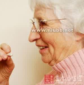 预防老年斑的小窍门 预防老年斑的小窍门 减少老年斑的小窍门