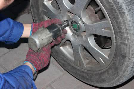 轮胎多少公里需要更换 轮胎4万公里需要更换吗？