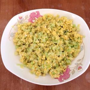 花菜炒鸡蛋 花菜炒蛋 花菜炒蛋让您吃的更放心