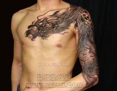 披肩龙纹身 披肩龙纹身多少钱?披肩龙纹好看么? 披肩龙纹身