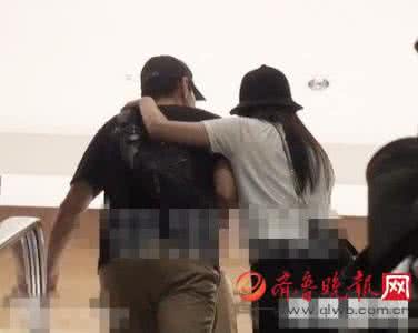 背靠背 赵又廷紧搂女助理 背靠背or紧搂你 爱爱后的男人都什么睡姿