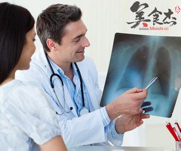 反复肺炎应该如何治疗 肺炎如何治疗 患上肺炎应该怎么办