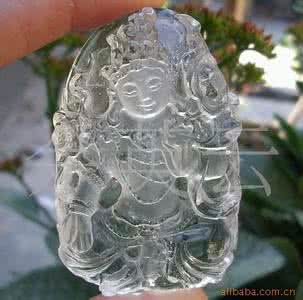 翡翠雕刻0750dk 翡翠雕刻0750dk 1300万的翡翠绿度母是怎么雕出来的？