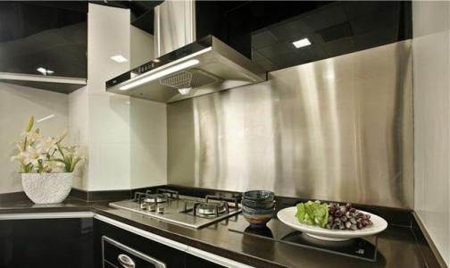 厨房油污怎么去除 去油污用这几个方法，让厨房分分钟变干净！