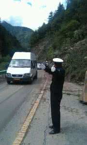 自驾游和跟团哪个省钱 自驾游和跟团哪个省钱 不愿跟团游?便成都旅游包车自驾游吧