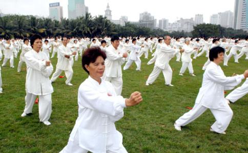 习练太极拳所产生的生理效益和精神效益