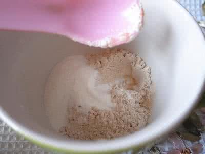 皮肤干燥应该吃什么 秋冬季吃什么防干燥