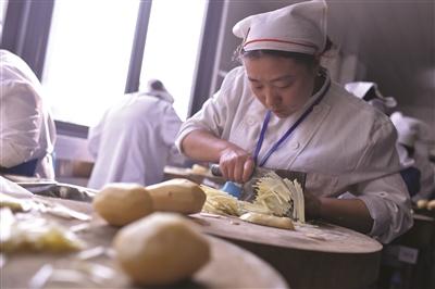 厨师刀功握刀手法图解 21种厨师用刀手法（1）