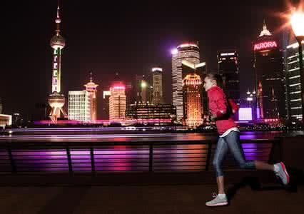 夜跑热身运动 夜跑夜骑晚间运动合适吗