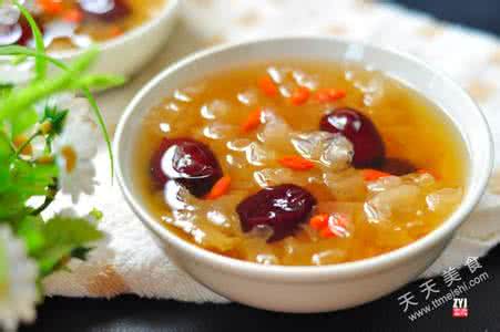 红枣银耳羹 黑芝麻红枣银耳羹
