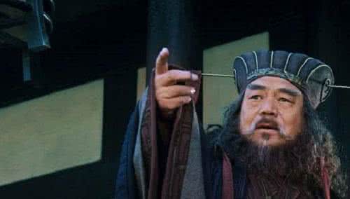 汉末孙坚举兵诛董卓 解密：人人得而诛之的董卓曾是汉末的边疆卫士？