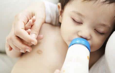 木下佑香吃中国食物 宝宝吃哪些食物睡觉香