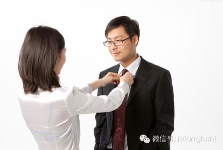 女人给男人打领带 领带主要打法！男人应该收藏，女人更应该收藏！！