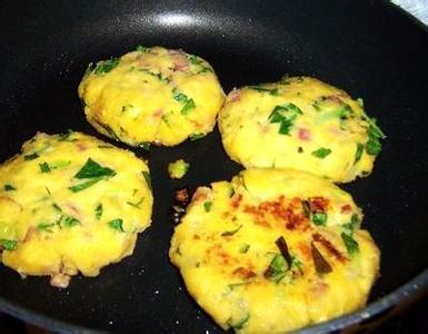 粗粮细作的做法带图解 【图文】粗粮细作贴饼子的做法