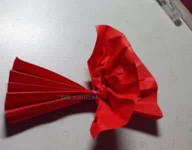 六一儿童节幼儿园手工 幼儿园六一儿童节手工花的折纸教程