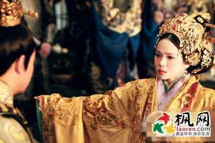 刘备和汉献帝的关系 曹操与献帝有什么关系 曹操为何将女儿嫁给献帝 曹操与献帝
