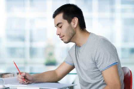 男性不育的原因有哪些 文德元：男人不育都能治愈吗：男性不育原因很复杂