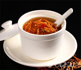 哺乳期可以吃蜂蜜吗 哺乳期可以吃蜂蜜吗 哺乳期能吃蜂蜜吗?哺乳期吃蜂蜜的做法