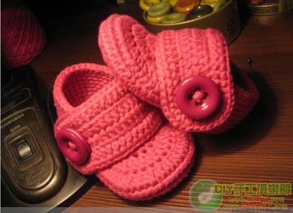 钩针编织花样详解 刺梅教你钩织结合编织独特的宝宝金鱼鞋教程